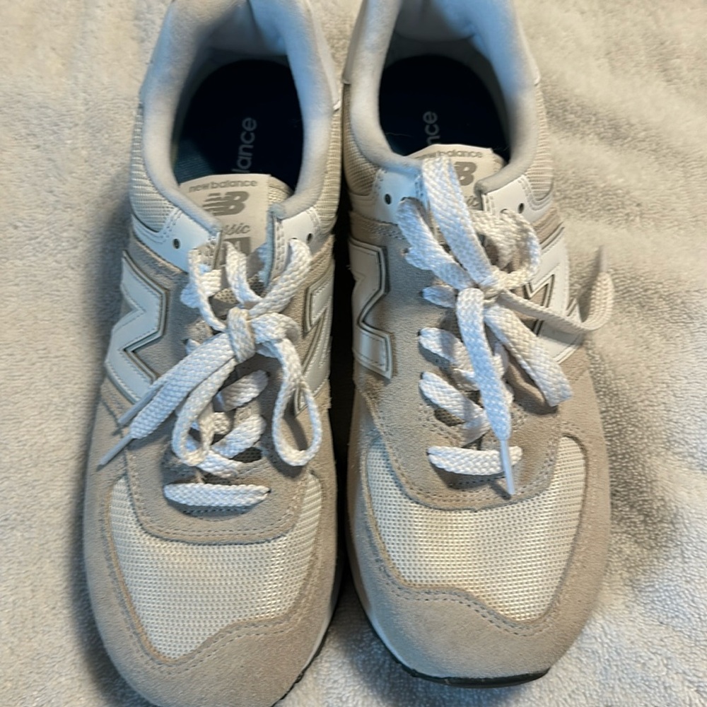 New Balance 574s. Women9.5 or men 8